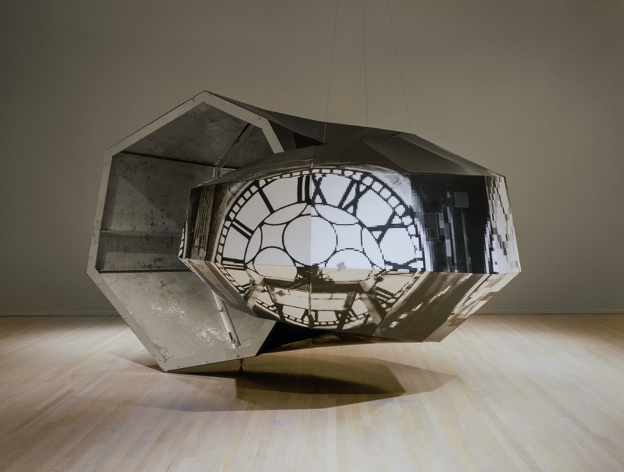 Alain Paiement
Dead on Time, 1990-1992
Épreuves argentiques sur structure de bois, contreplaqué et aluminium
220 x 330 x 440 cm
Collection Musée d'art contemporain de Montréal
Photo : Richard-Max Tremblay