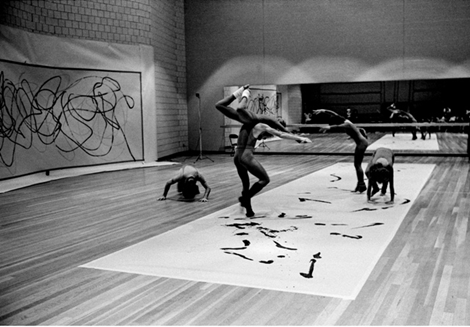 En savoir plus sur l’œuvre Marcel Barbeau, <i>Performance de Marcel Barbeau </i>avec la compagnie Anna Wyman Dance Theater, 1972″ />
    </div>
    <div class=